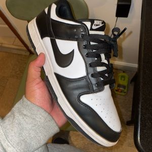 Nike dunks 8.5